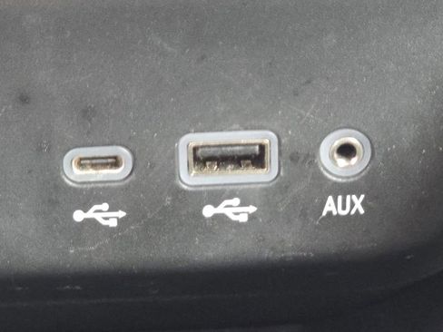 Used 2022 Chevrolet TrailBlazer LT image 29