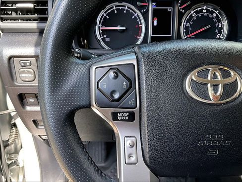 Used 2021 Toyota 4Runner Limited image 10