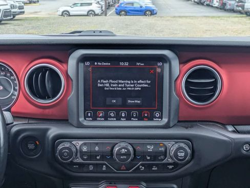 Used 2020 Jeep Gladiator Rubicon AWD/4WD image 18