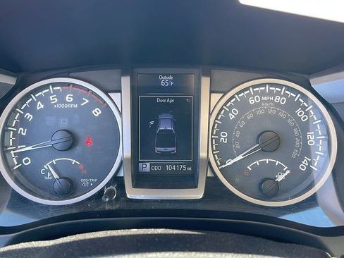 Used 2016 Toyota Tacoma SR5 image 23