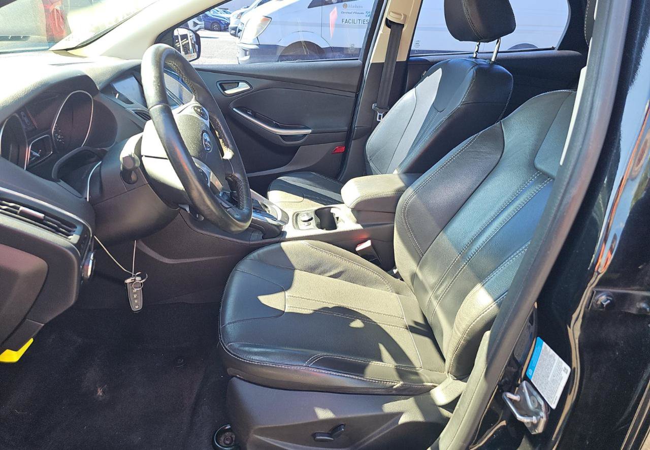 Used 2013 Ford Focus Titanium w/ Titanium Handling Pkg FWD image 10