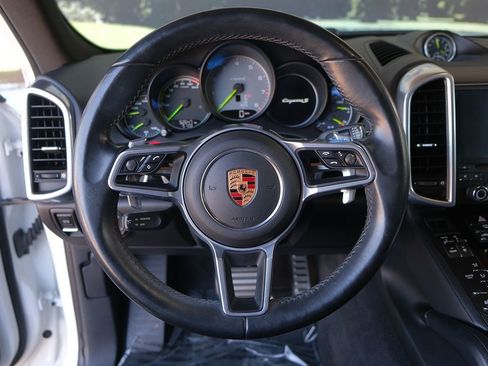 Used 2017 Porsche Cayenne S image 15