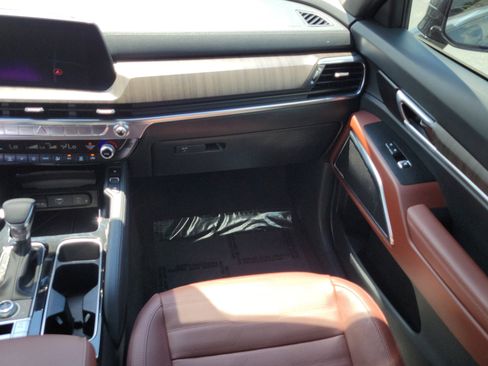 Used 2023 Kia Telluride SX Prestige AWD/4WD image 17