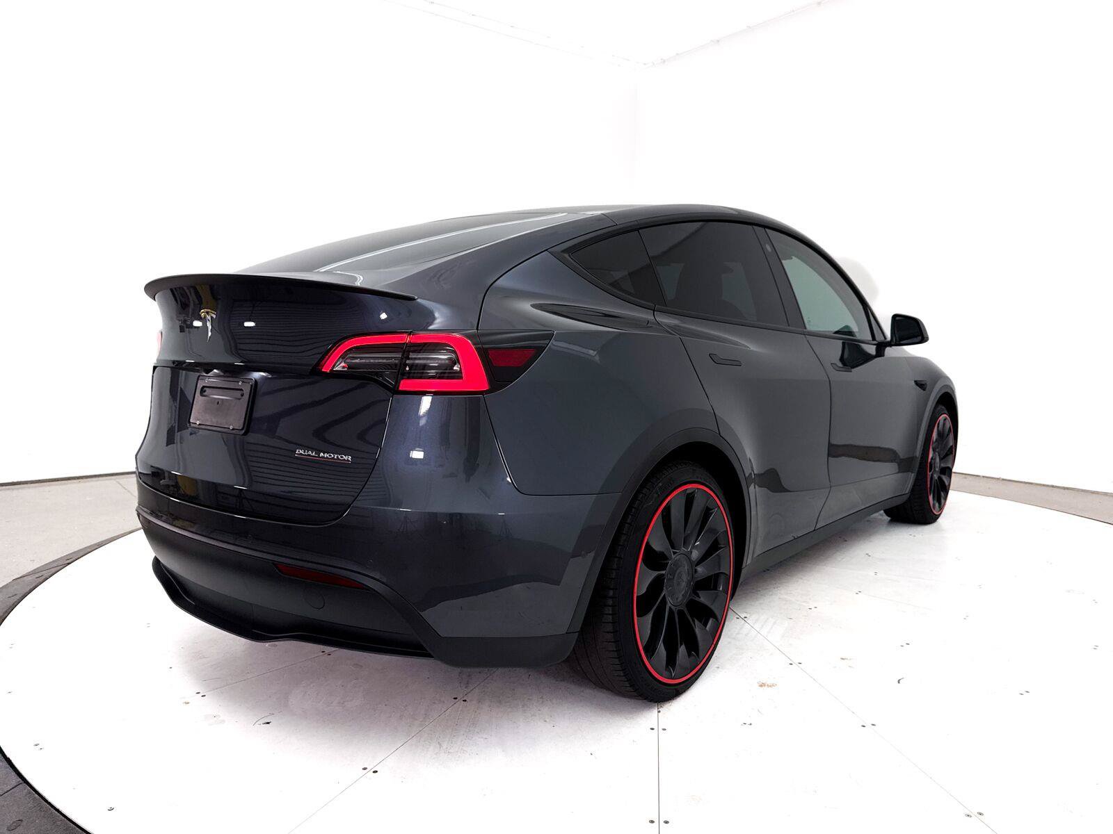 Used 2022 Tesla Model Y Performance AWD/4WD image 15