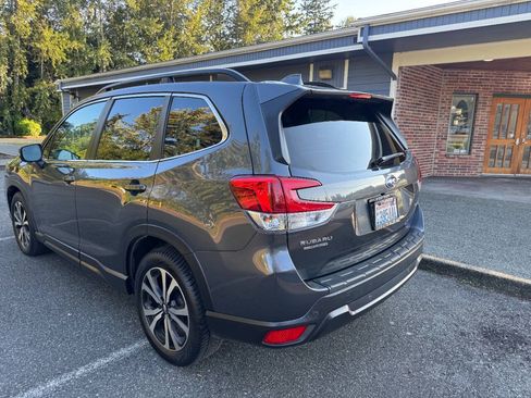 Used 2020 Subaru Forester Limited AWD/4WD image 9