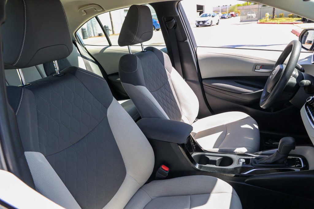 Used 2020 Toyota Corolla LE FWD image 21