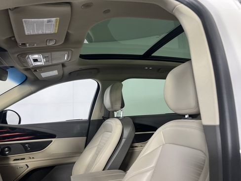 Used 2024 Lincoln Nautilus Reserve w/ Equipment Group 202A image 27