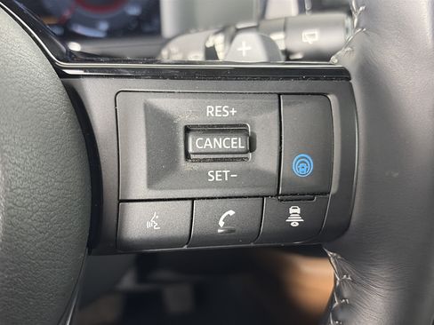 Certified 2024 Nissan Pathfinder Platinum AWD/4WD image 41