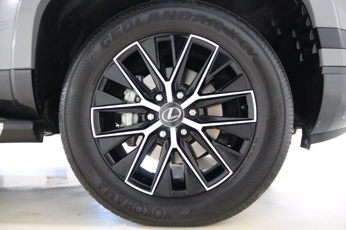 Used 2024 Lexus GX 550 w/ Accessory Package (2T) AWD/4WD image 75