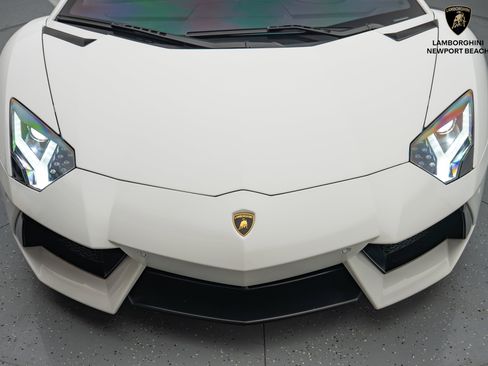 Used 2014 Lamborghini Aventador LP 700-4 image 10