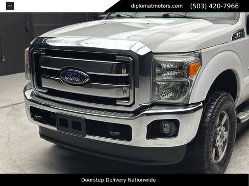 Used 2016 Ford F350 Lariat w/ Lariat Interior Package image 14