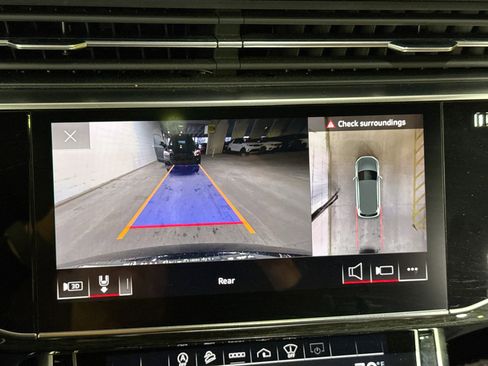 Used 2021 Audi Q7 3.0T Prestige image 35