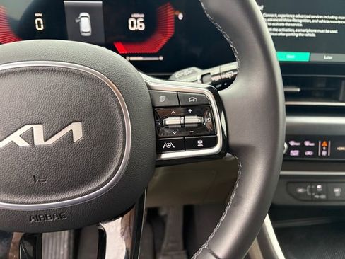 Certified 2026 Kia Carnival FWD image 19