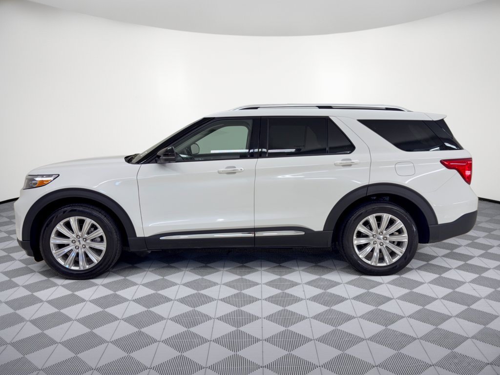 Certified 2023 Ford Explorer Limited w/ Limited Technology Package RWD image 2