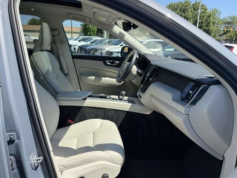 Used 2024 Volvo XC60 B5 Plus w/ Protection Package Premier AWD/4WD image 12
