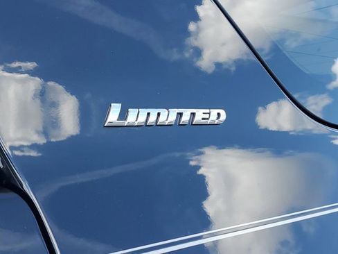 Used 2022 Toyota 4Runner Limited RWD image 9