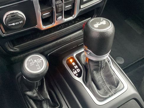 Used 2024 Jeep Wrangler Sport S w/ Convenience Group image 16