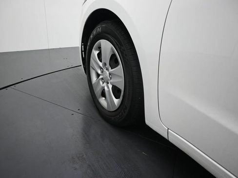 Used 2018 Kia Forte LX w/ LX Popular Package FWD image 11