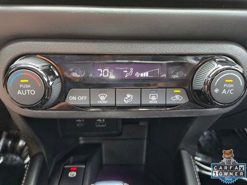 Used 2021 Nissan Kicks SR FWD image 29