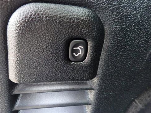 Used 2018 Jeep Grand Cherokee Altitude image 9