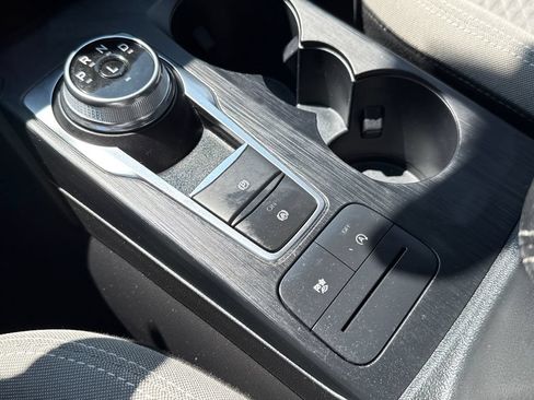 Used 2022 Ford Escape SE w/ Convenience Package FWD image 26