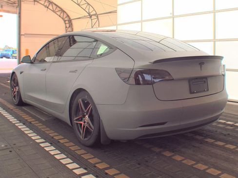 Used 2021 Tesla Model 3 Standard Range Plus image 7