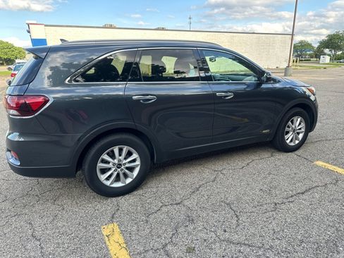 Used 2019 Kia Sorento AWD w/ LX Convenience Package image 19