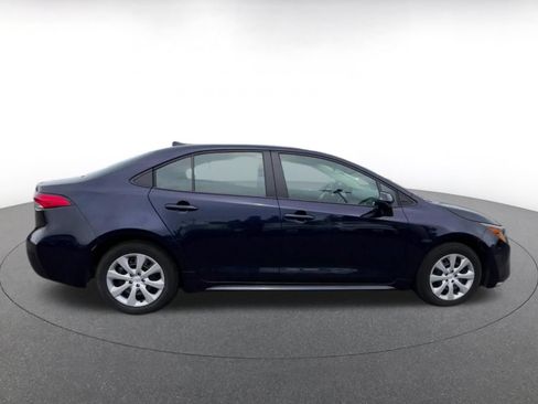 Used 2025 Toyota Corolla LE FWD image 16