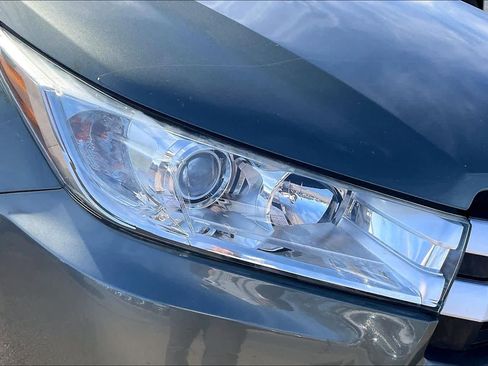 Used 2018 Toyota Highlander XLE image 27