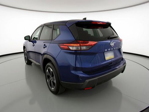 Used 2025 Nissan Rogue SV FWD image 6