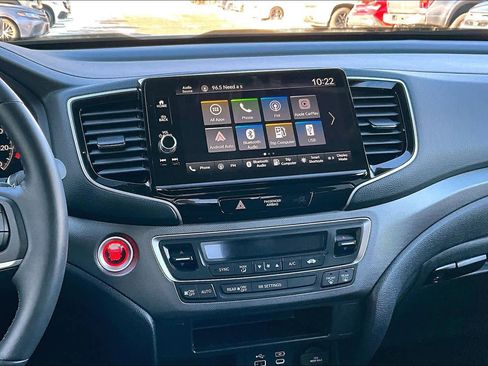 Used 2025 Honda Ridgeline Sport image 6