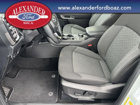 Used 2024 Ford Ranger XLT w/ Technology Package image 13