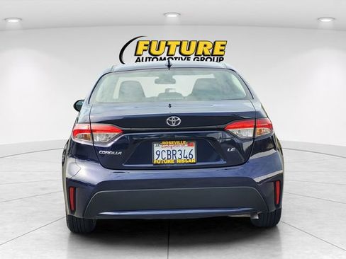 Used 2022 Toyota Corolla LE w/ LE Convenience Package image 8