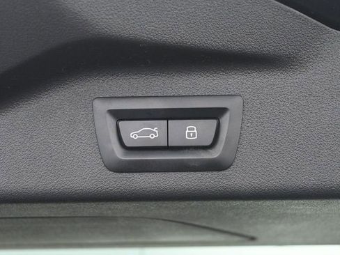 Used 2025 BMW X7 xDrive40i AWD/4WD image 39