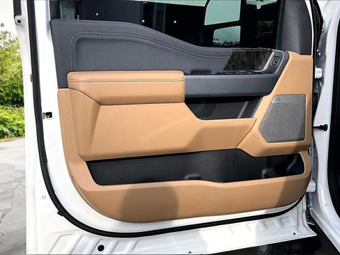 Used 2024 Ford F250 Lariat w/ Lariat Ultimate Package image 24