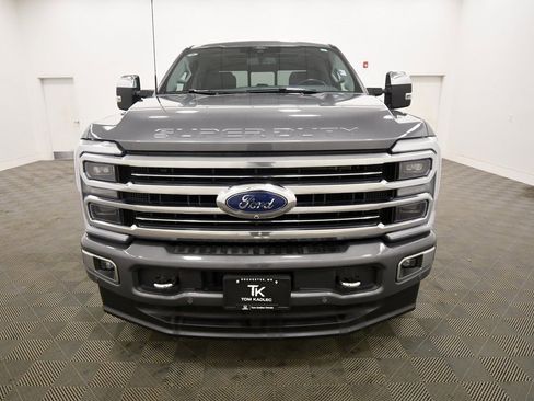Used 2024 Ford F350 Limited image 11