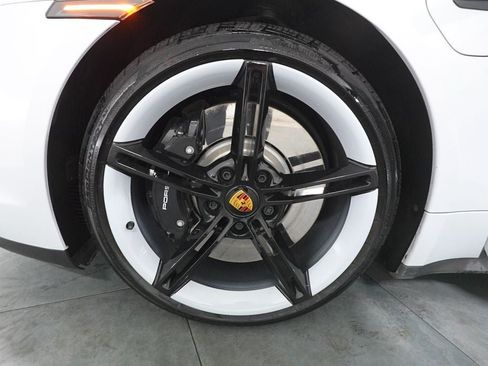 Used 2024 Porsche Taycan 4S AWD/4WD image 35