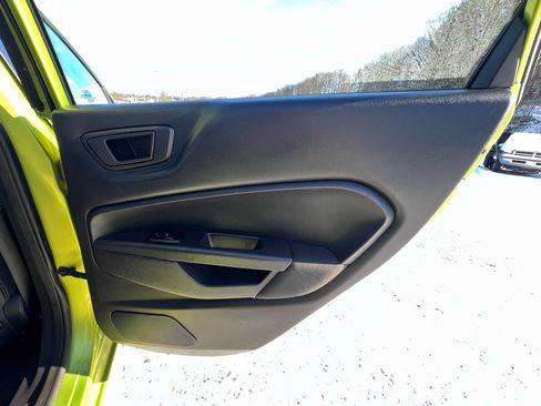 Used 2011 Ford Fiesta SE w/ 201A Rapid Spec Order Code image 21