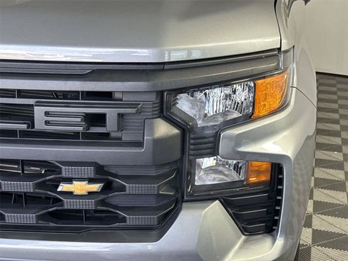 Used 2023 Chevrolet Silverado 1500 Custom AWD/4WD image 9