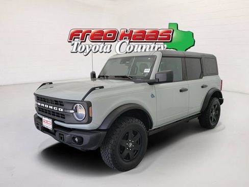 Used 2024 Ford Bronco Black Diamond AWD/4WD image 1