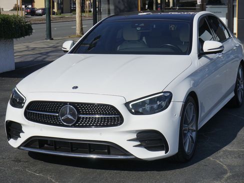 Used 2022 Mercedes-Benz E 350 Sedan w/ AMG Line Exterior image 3