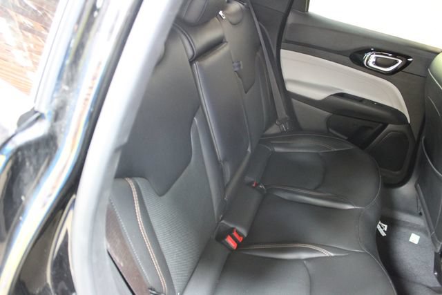 Used 2023 Jeep Compass Limited AWD/4WD image 9