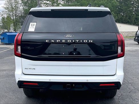 Used 2025 Ford Expedition Active AWD/4WD image 8