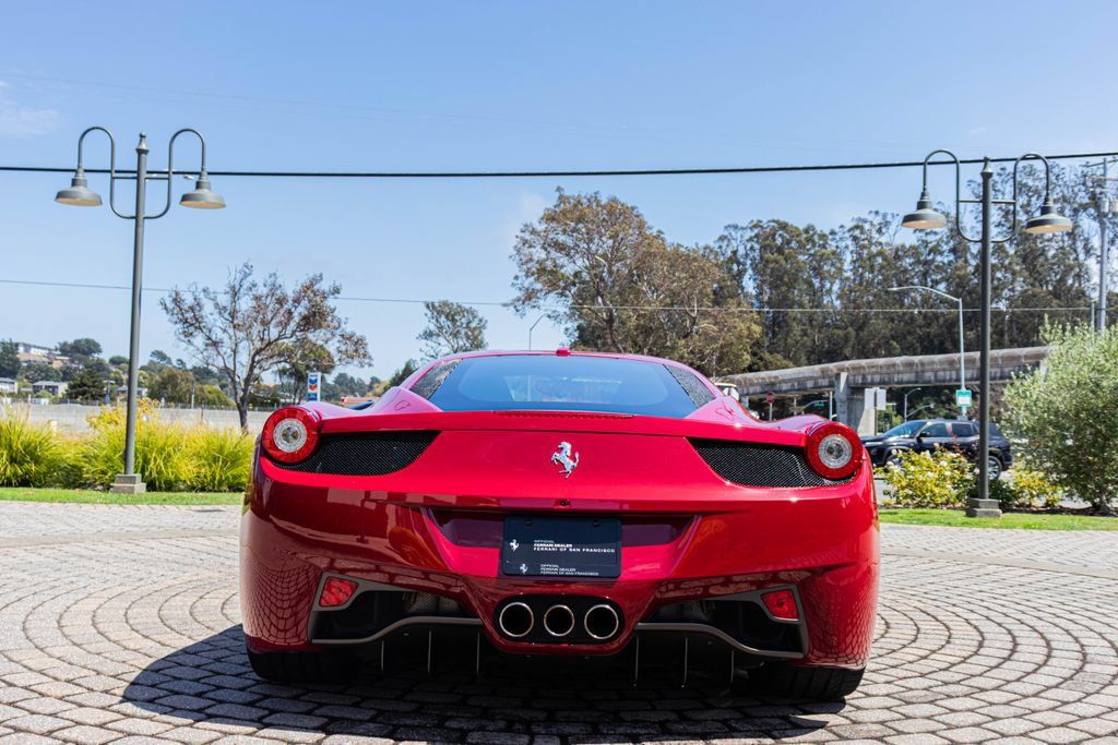 Used 2013 Ferrari 458 Italia Coupe RWD image 22