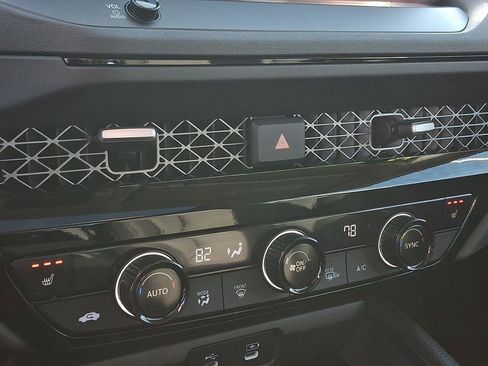 Used 2025 Honda Accord EX-L image 17