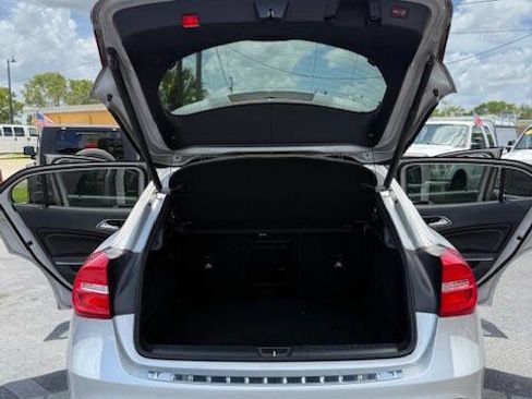 Used 2017 Mercedes-Benz GLA 250 GLA 250 4MATIC AWD 4dr SUV image 16