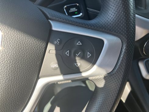 Used 2023 GMC Acadia SLE w/ Driver Convenience Package image 19