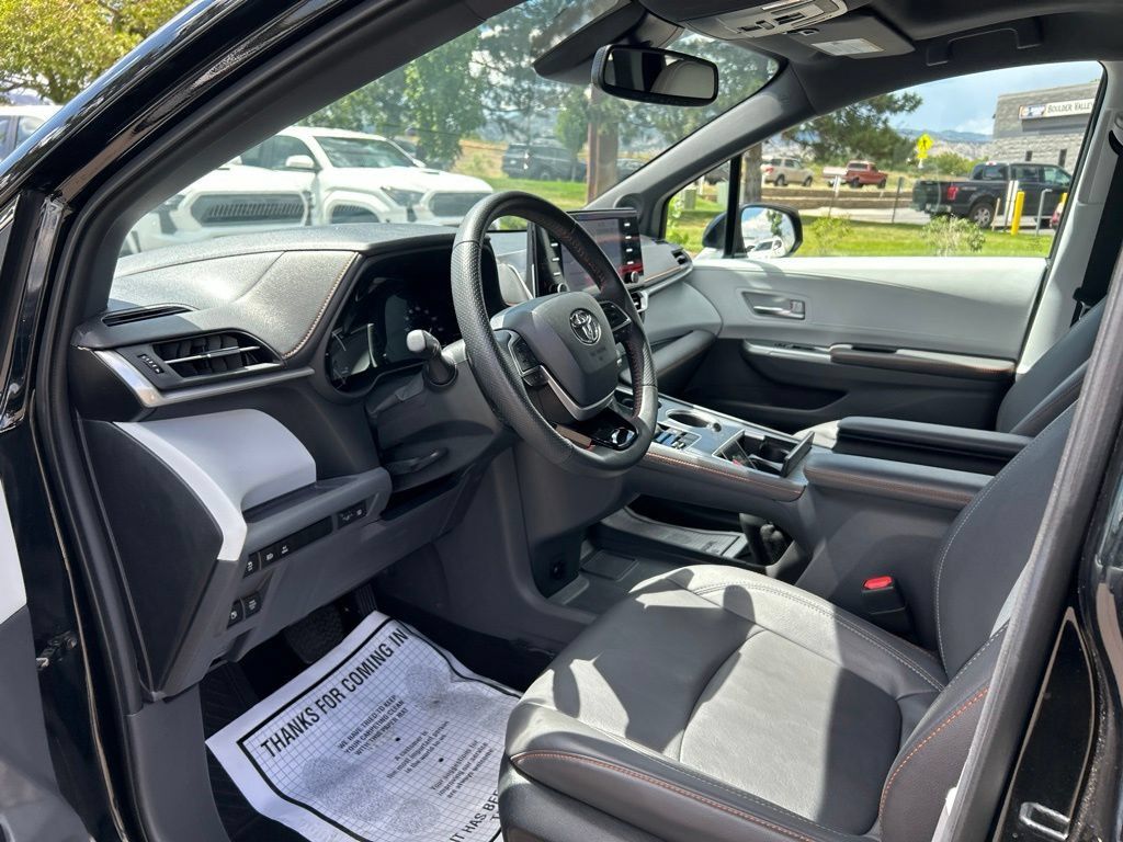 Used 2023 Toyota Sienna XSE w/ XSE Plus Package AWD/4WD image 23