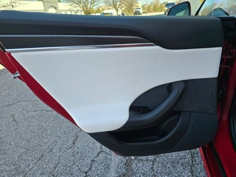 Used 2021 Tesla Model S Plaid image 30