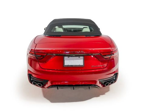 Used 2024 Maserati GranCabrio Trofeo image 8